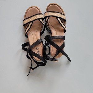 Born Sandals Size 8